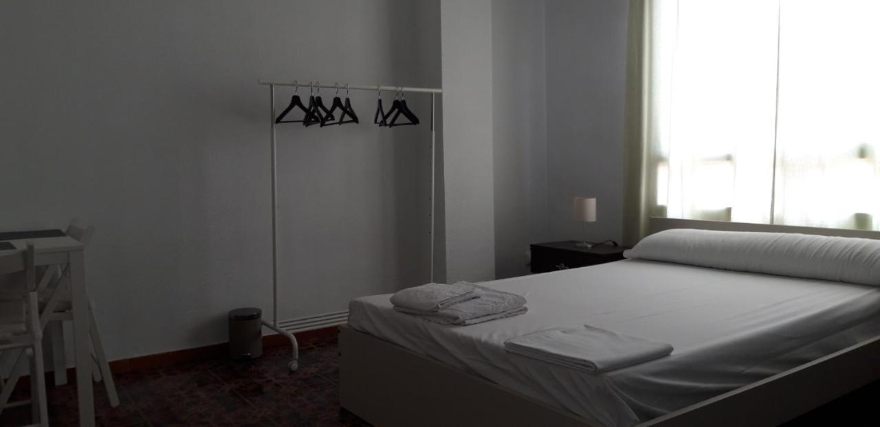 Pension Benavente Ap-7 3Min Coche Playa 5 Min Self Check-In 24H Moncofa  Exterior foto